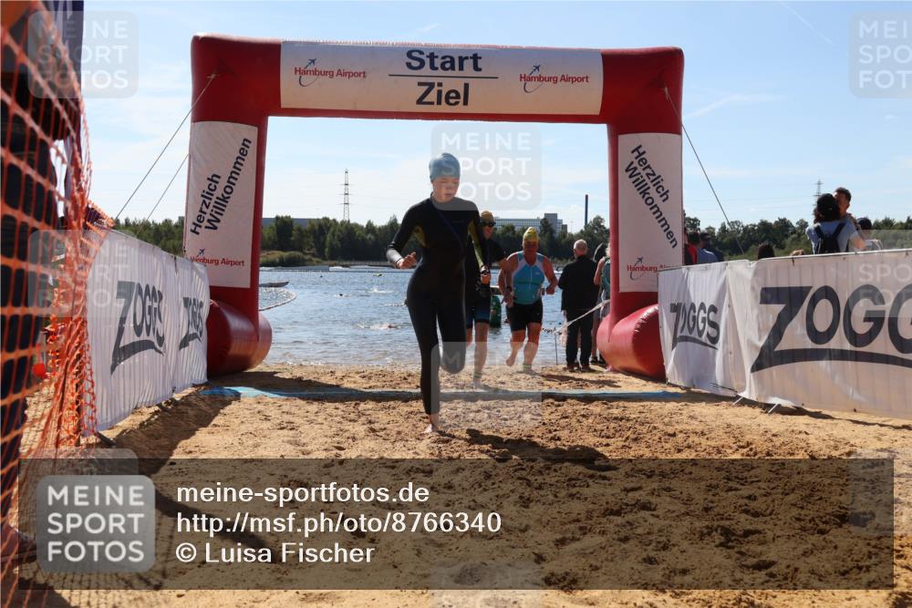 07.09.2025 - 19. Norderstedt Triathlon Luisa Fischer http://msf.ph/oto/8766340 07.09.2025 12:38:54 Schwimmen 320, 334, 352, 359, 777 meine-sportfotos.de