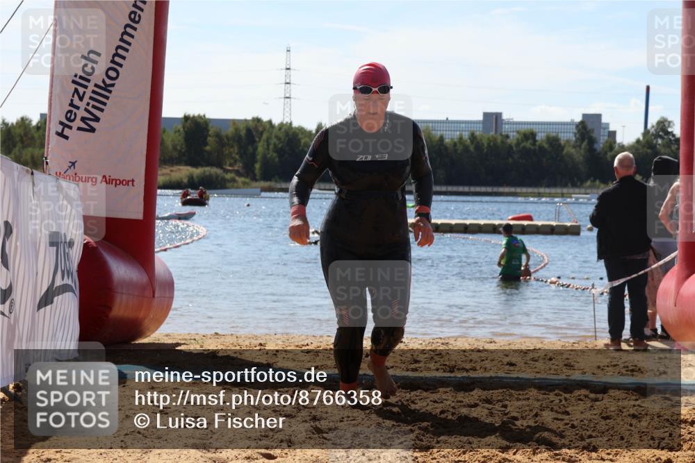 07.09.2025 - 19. Norderstedt Triathlon Luisa Fischer http://msf.ph/oto/8766358 07.09.2025 12:39:09 Schwimmen 328 meine-sportfotos.de