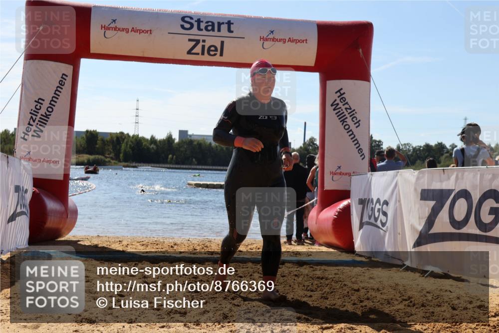 07.09.2025 - 19. Norderstedt Triathlon Luisa Fischer http://msf.ph/oto/8766369 07.09.2025 12:39:10 Schwimmen 328 meine-sportfotos.de