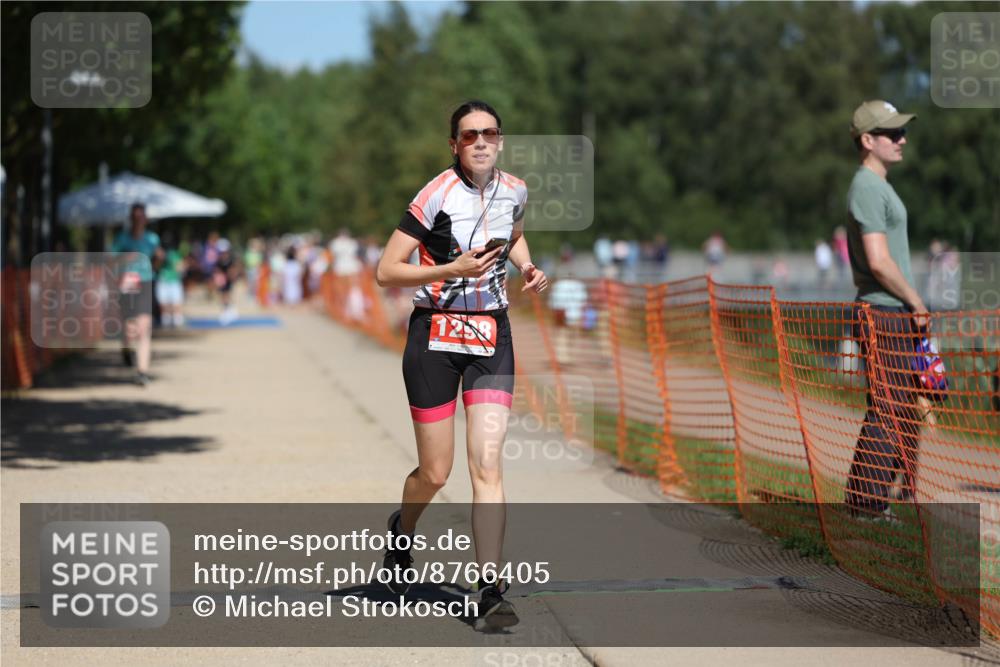 07.09.2025 - 19. Norderstedt Triathlon Michael Strokosch http://msf.ph/oto/8766405 07.09.2025 13:21:41 Laufen 194, 1298 meine-sportfotos.de