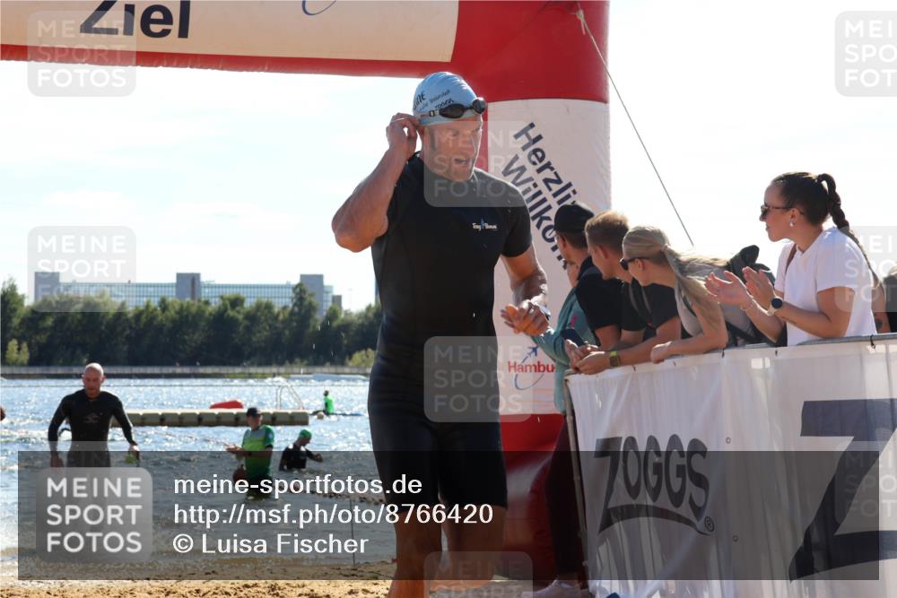 07.09.2025 - 19. Norderstedt Triathlon Luisa Fischer http://msf.ph/oto/8766420 07.09.2025 15:10:43 Schwimmen 383, 405, 418, 929, 1420, 1443 meine-sportfotos.de