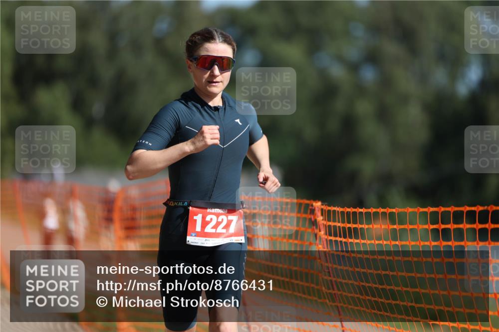 07.09.2025 - 19. Norderstedt Triathlon Michael Strokosch http://msf.ph/oto/8766431 07.09.2025 11:33:56 Laufen 1227 meine-sportfotos.de