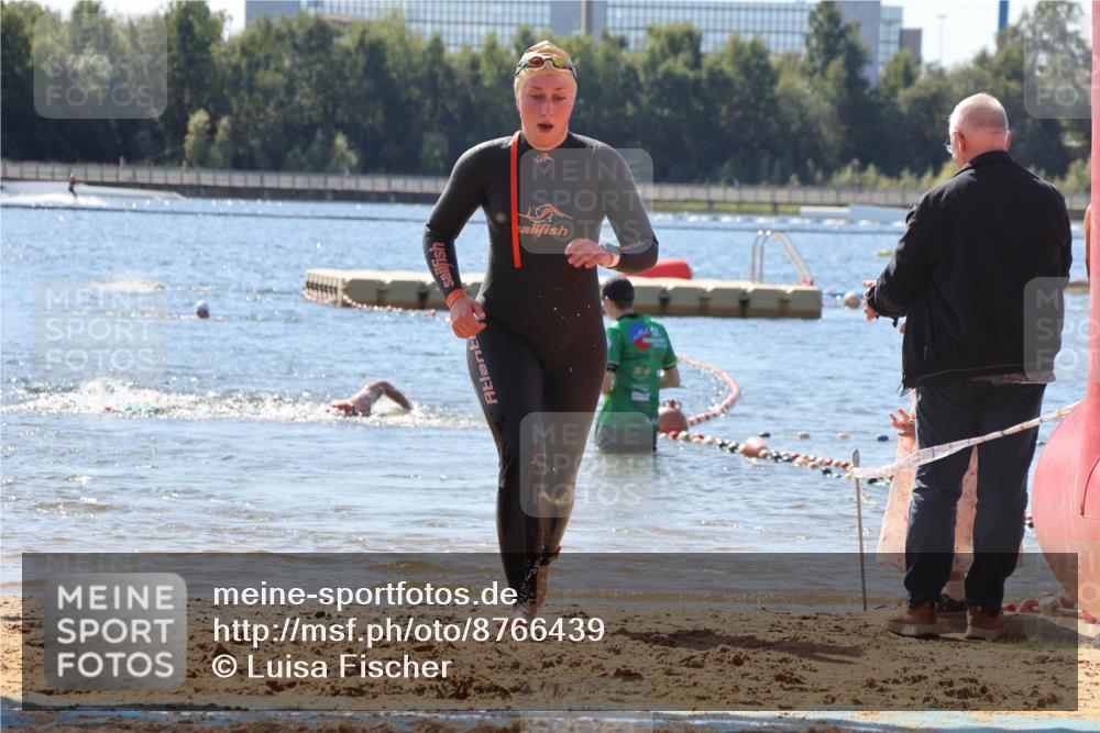 07.09.2025 - 19. Norderstedt Triathlon Luisa Fischer http://msf.ph/oto/8766439 07.09.2025 12:39:42 Schwimmen 322, 336 meine-sportfotos.de