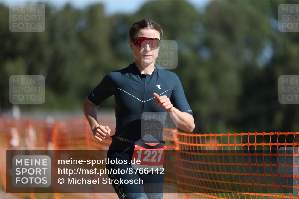 07.09.2025 - 19. Norderstedt Triathlon Michael Strokosch http://msf.ph/oto/8766442 07.09.2025 11:33:56 Laufen 1227 meine-sportfotos.de