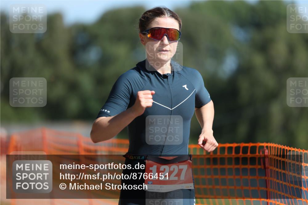 07.09.2025 - 19. Norderstedt Triathlon Michael Strokosch http://msf.ph/oto/8766451 07.09.2025 11:33:56 Laufen 1227 meine-sportfotos.de