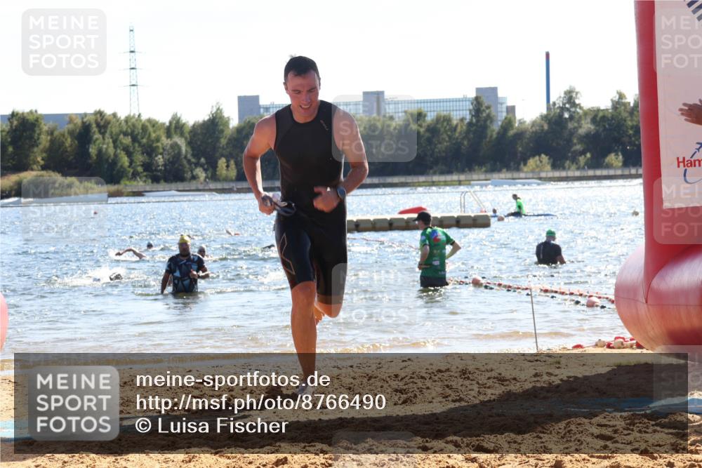 07.09.2025 - 19. Norderstedt Triathlon Luisa Fischer http://msf.ph/oto/8766490 07.09.2025 15:10:53 Schwimmen 383, 405, 886, 1420, 1443 meine-sportfotos.de