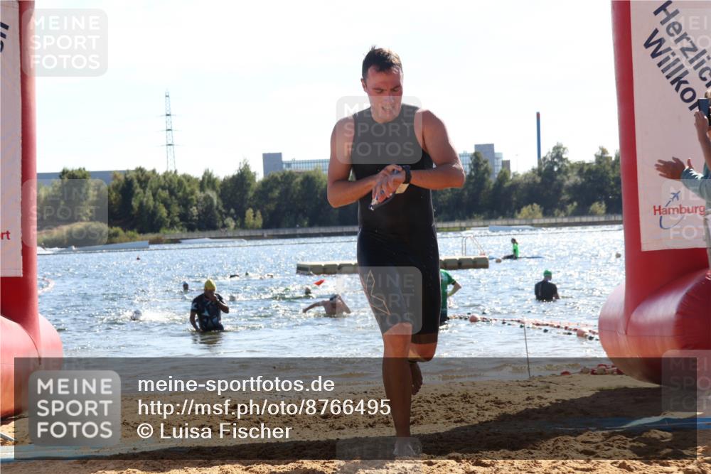 07.09.2025 - 19. Norderstedt Triathlon Luisa Fischer http://msf.ph/oto/8766495 07.09.2025 15:10:53 Schwimmen 383, 405, 886, 1420, 1443 meine-sportfotos.de