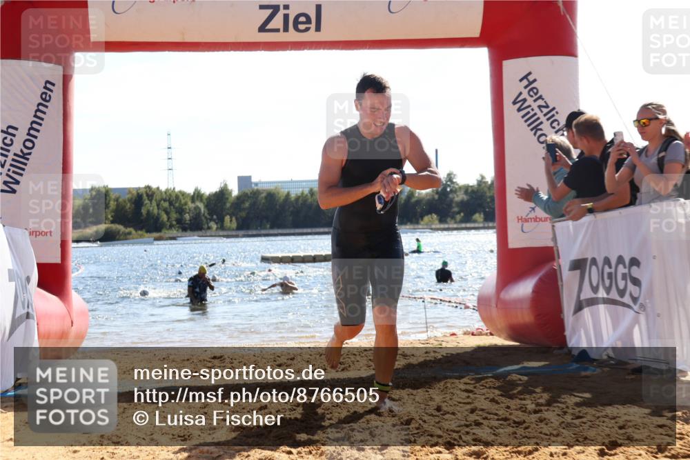 07.09.2025 - 19. Norderstedt Triathlon Luisa Fischer http://msf.ph/oto/8766505 07.09.2025 15:10:54 Schwimmen 383, 405, 886, 1420, 1443 meine-sportfotos.de