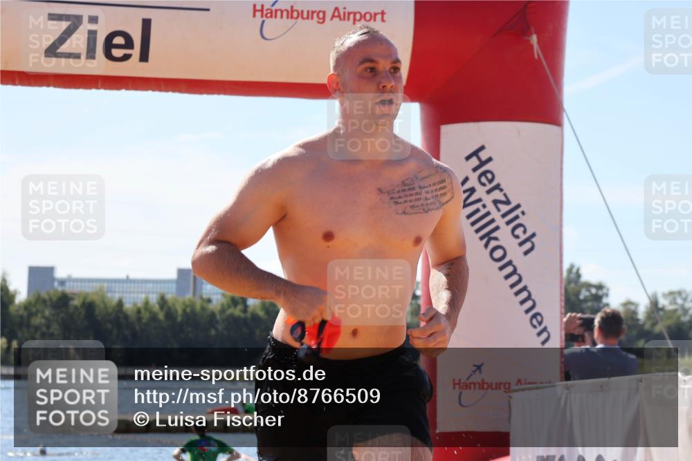 07.09.2025 - 19. Norderstedt Triathlon Luisa Fischer http://msf.ph/oto/8766509 07.09.2025 12:39:59 Schwimmen 349 meine-sportfotos.de