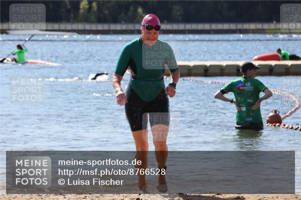 07.09.2025 - 19. Norderstedt Triathlon Luisa Fischer http://msf.ph/oto/8766528 07.09.2025 12:40:02 Schwimmen 337, 349 meine-sportfotos.de
