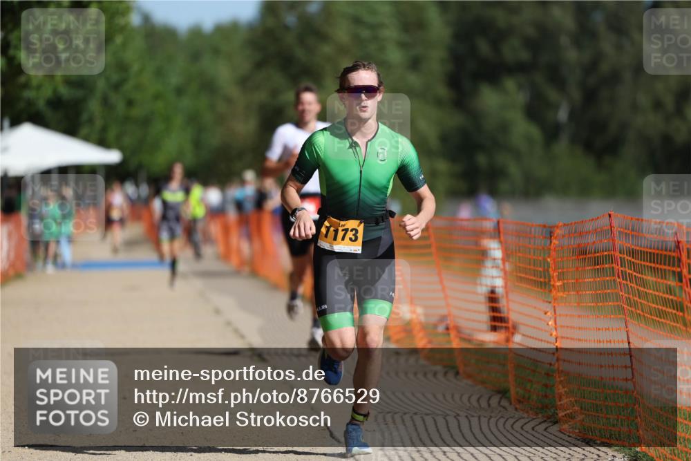 07.09.2025 - 19. Norderstedt Triathlon Michael Strokosch http://msf.ph/oto/8766529 07.09.2025 11:34:19 Laufen 276, 1173 meine-sportfotos.de