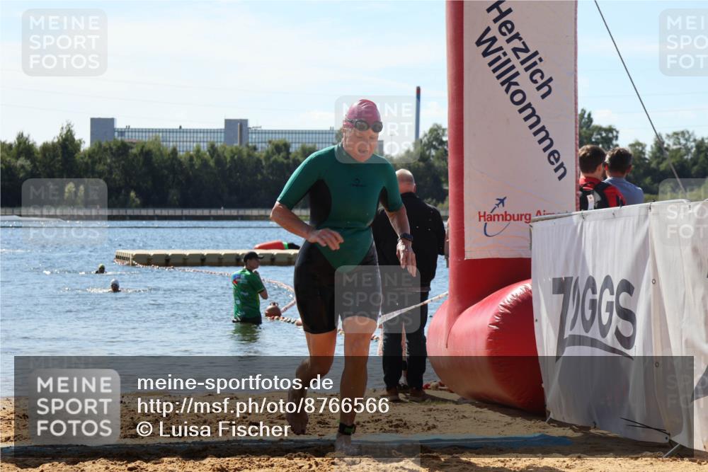 07.09.2025 - 19. Norderstedt Triathlon Luisa Fischer http://msf.ph/oto/8766566 07.09.2025 12:40:06 Schwimmen 337, 349 meine-sportfotos.de