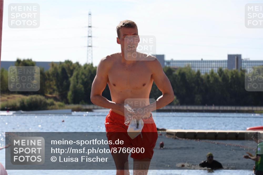 07.09.2025 - 19. Norderstedt Triathlon Luisa Fischer http://msf.ph/oto/8766600 07.09.2025 12:40:44 Schwimmen 790 meine-sportfotos.de