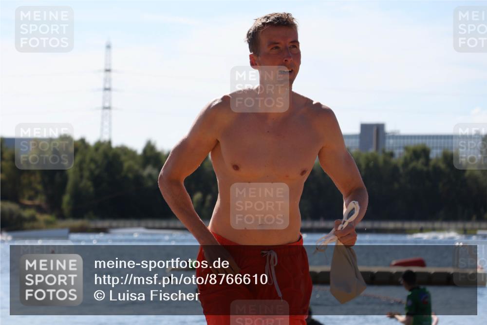 07.09.2025 - 19. Norderstedt Triathlon Luisa Fischer http://msf.ph/oto/8766610 07.09.2025 12:40:45 Schwimmen 790 meine-sportfotos.de
