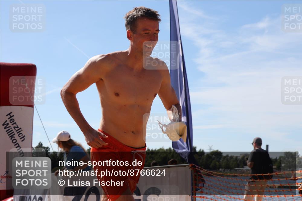 07.09.2025 - 19. Norderstedt Triathlon Luisa Fischer http://msf.ph/oto/8766624 07.09.2025 12:40:46 Schwimmen 790 meine-sportfotos.de