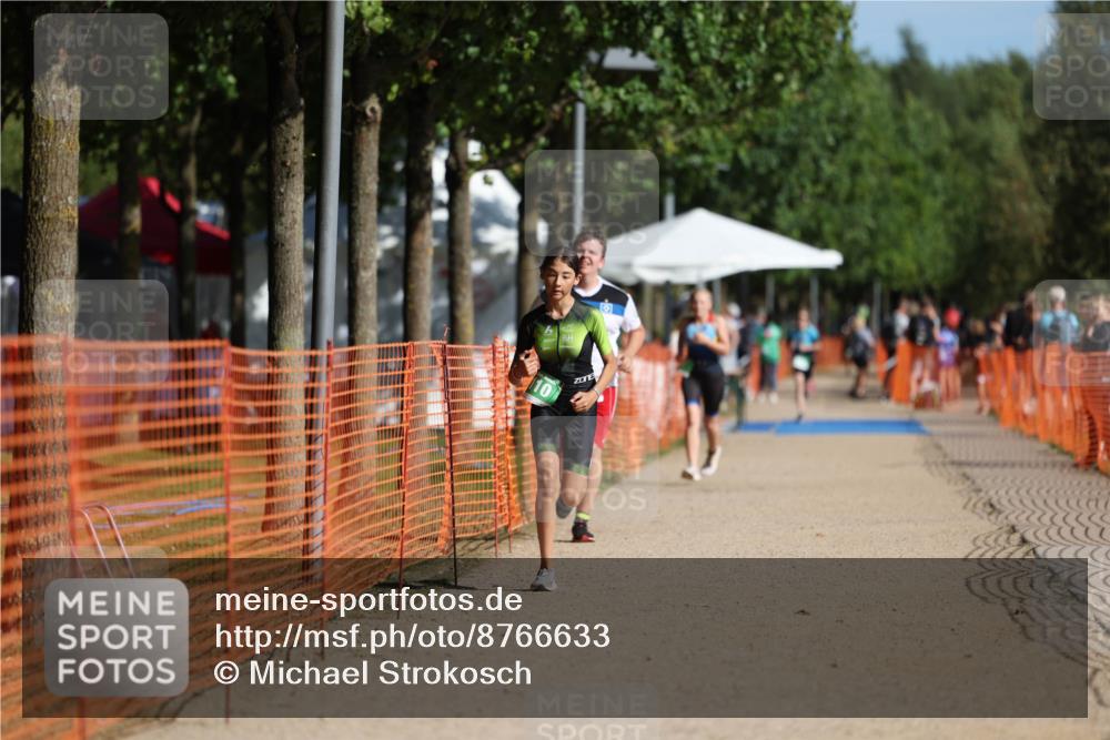 07.09.2025 - 19. Norderstedt Triathlon Michael Strokosch http://msf.ph/oto/8766633 07.09.2025 10:50:24 Laufen 110, 677 meine-sportfotos.de