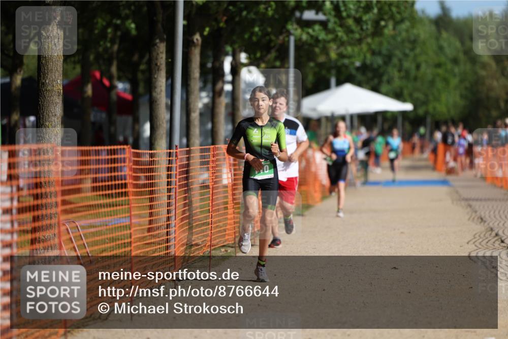 07.09.2025 - 19. Norderstedt Triathlon Michael Strokosch http://msf.ph/oto/8766644 07.09.2025 10:50:26 Laufen 110, 677, 1126 meine-sportfotos.de