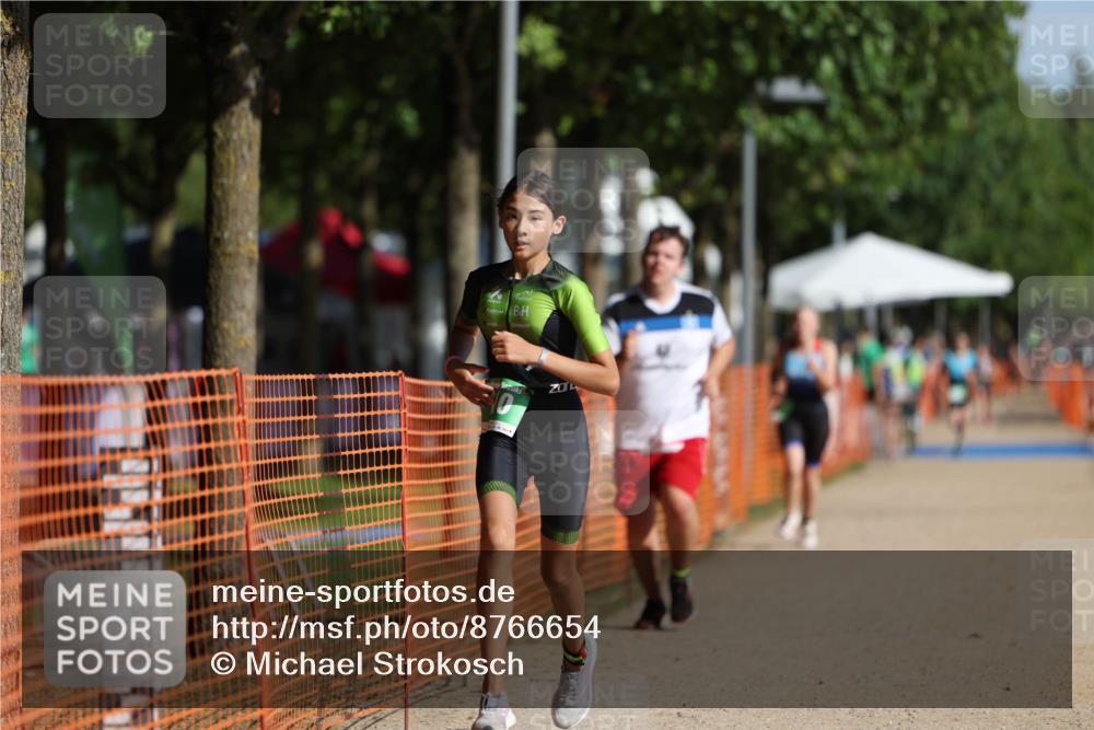 07.09.2025 - 19. Norderstedt Triathlon Michael Strokosch http://msf.ph/oto/8766654 07.09.2025 10:50:27 Laufen 67, 110, 677, 1126 meine-sportfotos.de