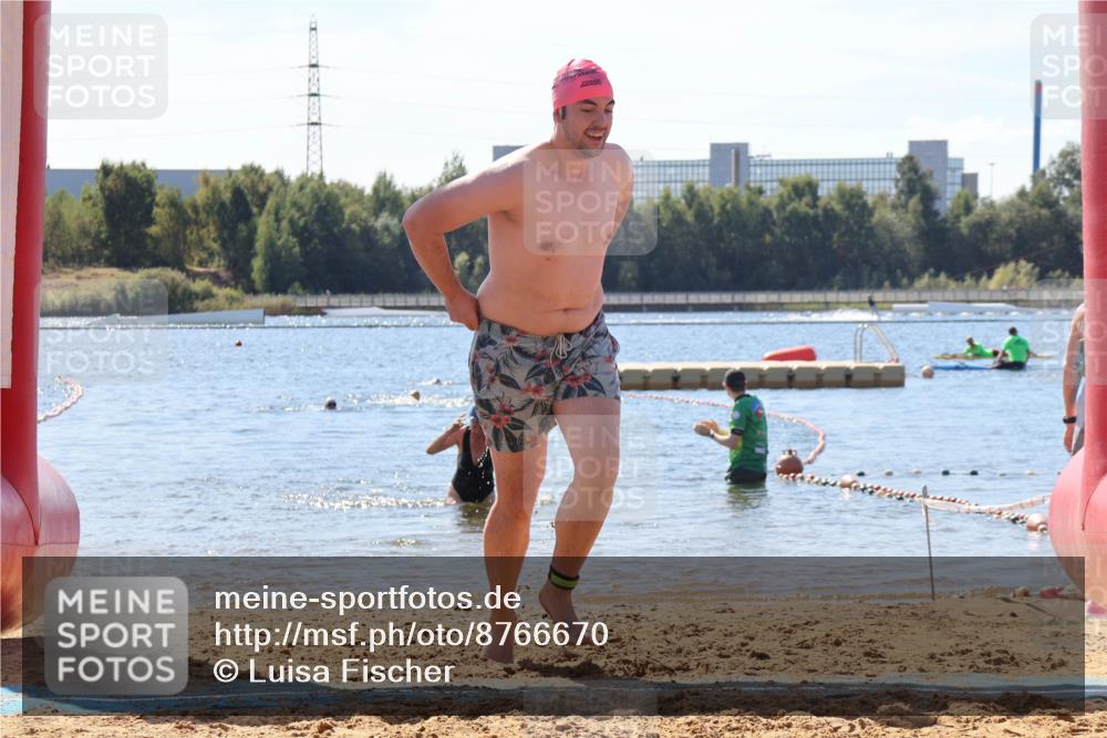 07.09.2025 - 19. Norderstedt Triathlon Luisa Fischer http://msf.ph/oto/8766670 07.09.2025 12:41:23 Schwimmen 315 meine-sportfotos.de