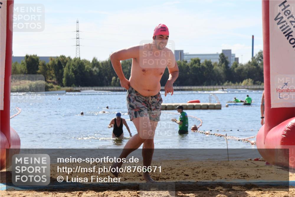 07.09.2025 - 19. Norderstedt Triathlon Luisa Fischer http://msf.ph/oto/8766671 07.09.2025 12:41:23 Schwimmen 315 meine-sportfotos.de
