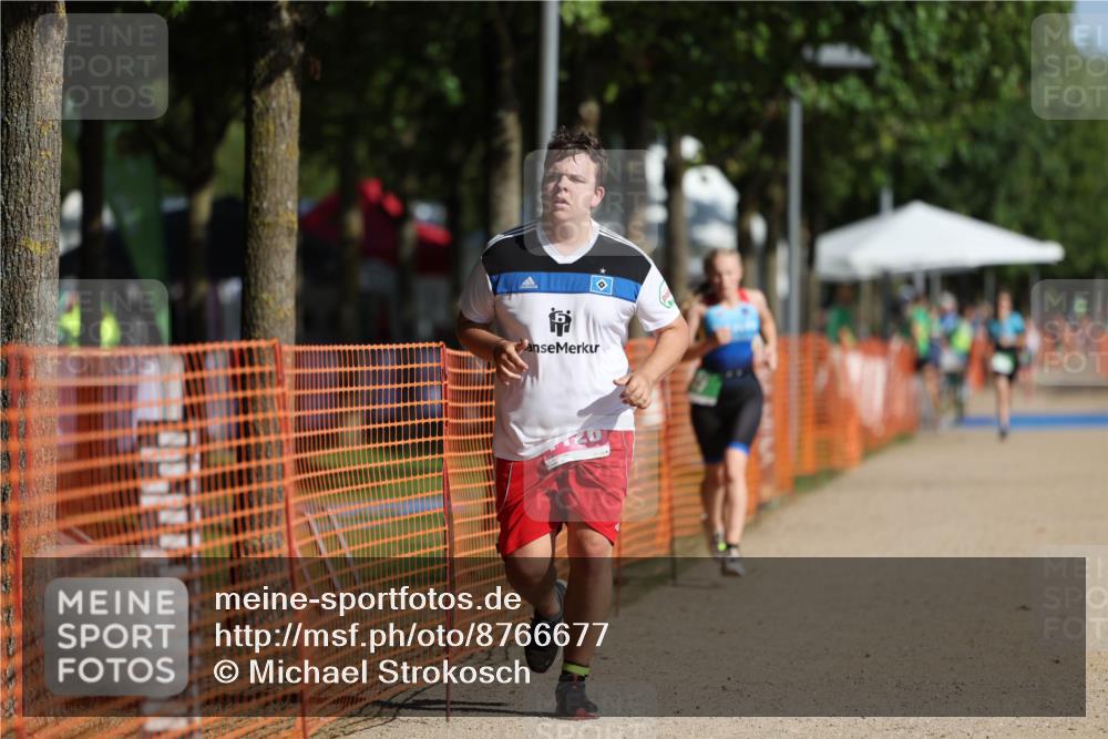 07.09.2025 - 19. Norderstedt Triathlon Michael Strokosch http://msf.ph/oto/8766677 07.09.2025 10:50:30 Laufen 67, 110, 1126 meine-sportfotos.de