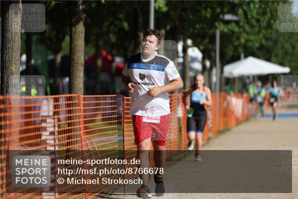 07.09.2025 - 19. Norderstedt Triathlon Michael Strokosch http://msf.ph/oto/8766678 07.09.2025 10:50:30 Laufen 67, 110, 1126 meine-sportfotos.de