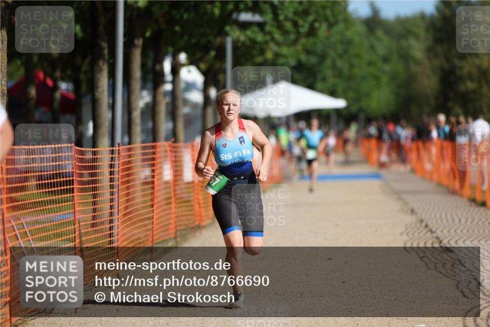 07.09.2025 - 19. Norderstedt Triathlon Michael Strokosch http://msf.ph/oto/8766690 07.09.2025 10:50:32 Laufen 67, 110, 1126 meine-sportfotos.de