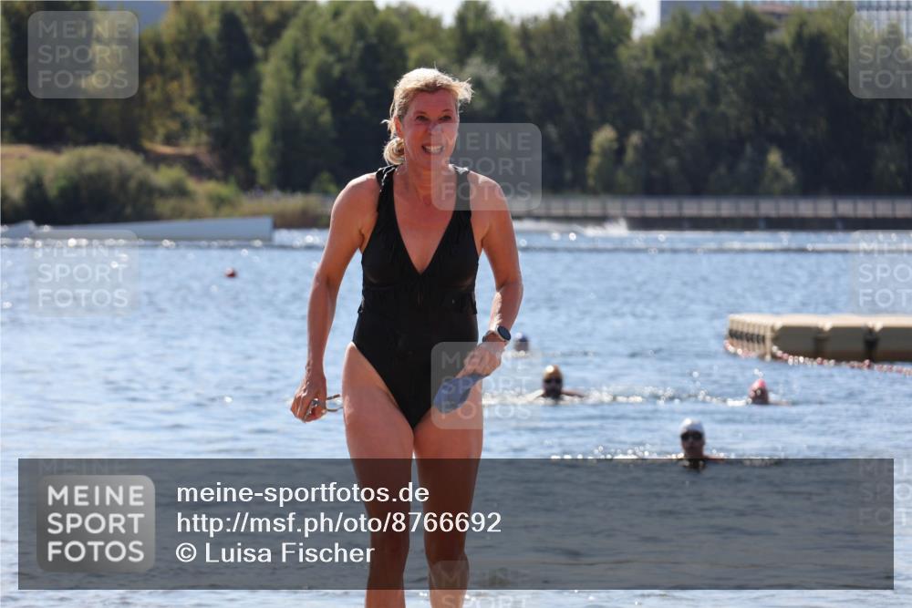 07.09.2025 - 19. Norderstedt Triathlon Luisa Fischer http://msf.ph/oto/8766692 07.09.2025 12:41:32 Schwimmen 315, 355 meine-sportfotos.de