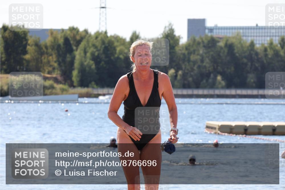 07.09.2025 - 19. Norderstedt Triathlon Luisa Fischer http://msf.ph/oto/8766696 07.09.2025 12:41:33 Schwimmen 315, 355 meine-sportfotos.de