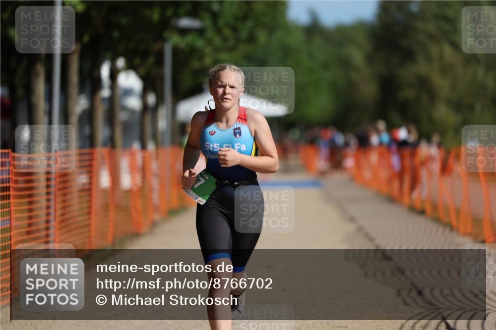07.09.2025 - 19. Norderstedt Triathlon Michael Strokosch http://msf.ph/oto/8766702 07.09.2025 10:50:34 Laufen 67, 110, 1126 meine-sportfotos.de