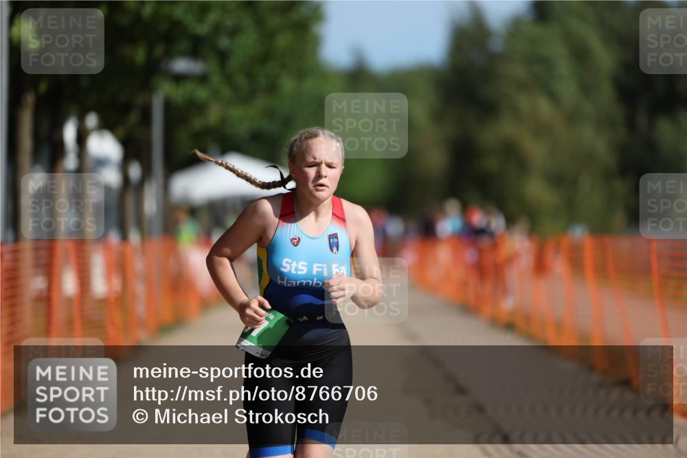 07.09.2025 - 19. Norderstedt Triathlon Michael Strokosch http://msf.ph/oto/8766706 07.09.2025 10:50:34 Laufen 67, 110, 1126 meine-sportfotos.de