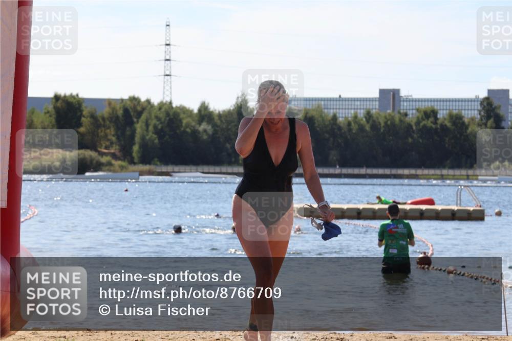 07.09.2025 - 19. Norderstedt Triathlon Luisa Fischer http://msf.ph/oto/8766709 07.09.2025 12:41:35 Schwimmen 315, 355 meine-sportfotos.de