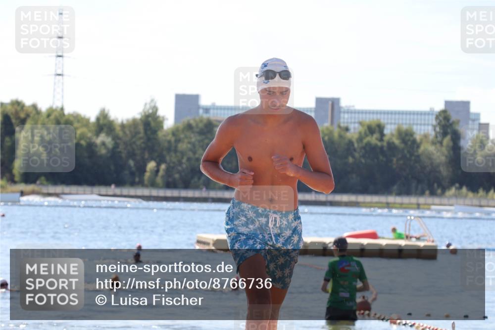 07.09.2025 - 19. Norderstedt Triathlon Luisa Fischer http://msf.ph/oto/8766736 07.09.2025 12:41:55 Schwimmen 356 meine-sportfotos.de
