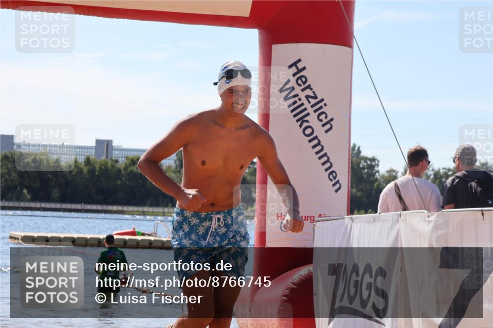 07.09.2025 - 19. Norderstedt Triathlon Luisa Fischer http://msf.ph/oto/8766745 07.09.2025 12:41:57 Schwimmen 356 meine-sportfotos.de