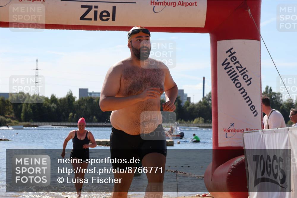 07.09.2025 - 19. Norderstedt Triathlon Luisa Fischer http://msf.ph/oto/8766771 07.09.2025 12:42:21 Schwimmen 335, 342, 708 meine-sportfotos.de