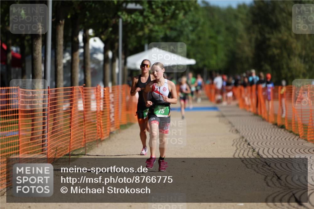 07.09.2025 - 19. Norderstedt Triathlon Michael Strokosch http://msf.ph/oto/8766775 07.09.2025 10:50:55 Laufen 75, 687 meine-sportfotos.de