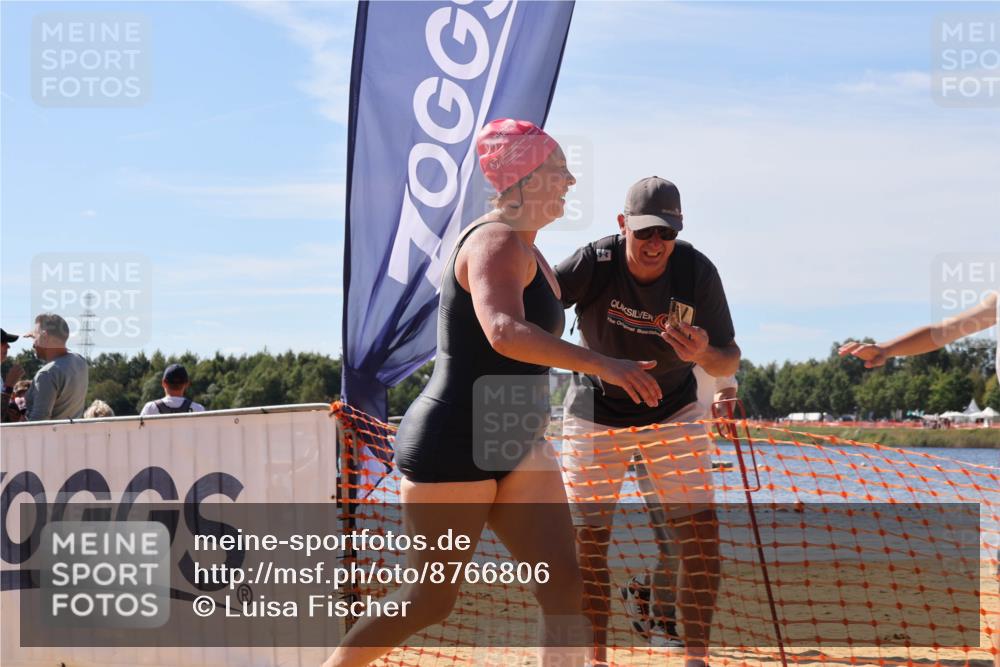 07.09.2025 - 19. Norderstedt Triathlon Luisa Fischer http://msf.ph/oto/8766806 07.09.2025 12:42:26 Schwimmen 335, 342, 708 meine-sportfotos.de