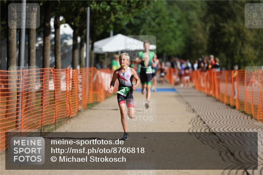 07.09.2025 - 19. Norderstedt Triathlon Michael Strokosch http://msf.ph/oto/8766818 07.09.2025 10:51:04 Laufen 80, 663, 687 meine-sportfotos.de
