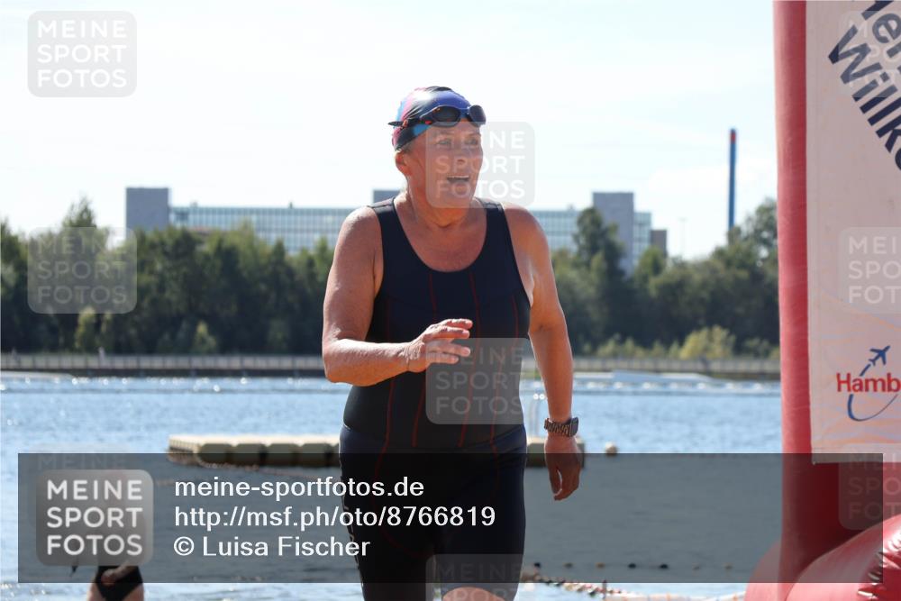 07.09.2025 - 19. Norderstedt Triathlon Luisa Fischer http://msf.ph/oto/8766819 07.09.2025 12:42:51 Schwimmen 314 meine-sportfotos.de