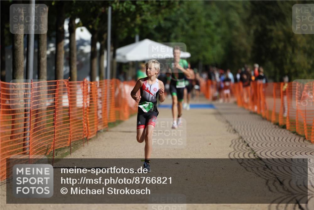 07.09.2025 - 19. Norderstedt Triathlon Michael Strokosch http://msf.ph/oto/8766821 07.09.2025 10:51:04 Laufen 80, 663, 687 meine-sportfotos.de
