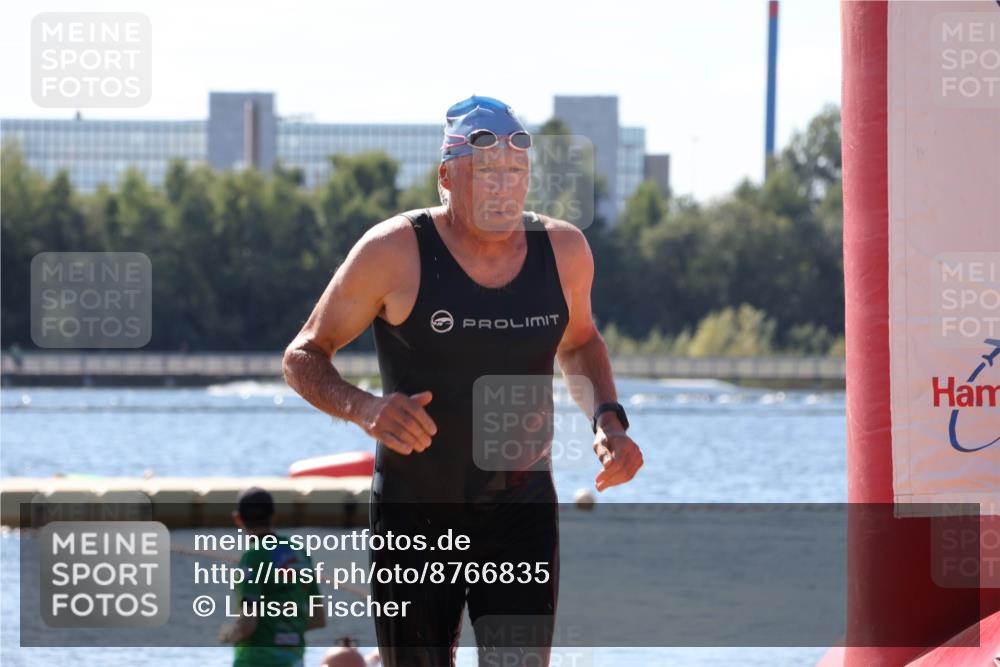 07.09.2025 - 19. Norderstedt Triathlon Luisa Fischer http://msf.ph/oto/8766835 07.09.2025 12:43:47 Schwimmen 325 meine-sportfotos.de