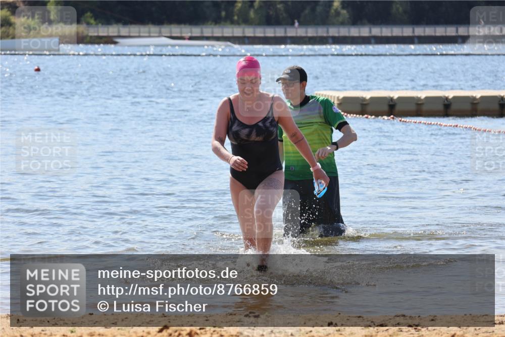 07.09.2025 - 19. Norderstedt Triathlon Luisa Fischer http://msf.ph/oto/8766859 07.09.2025 12:45:16 Schwimmen 354 meine-sportfotos.de