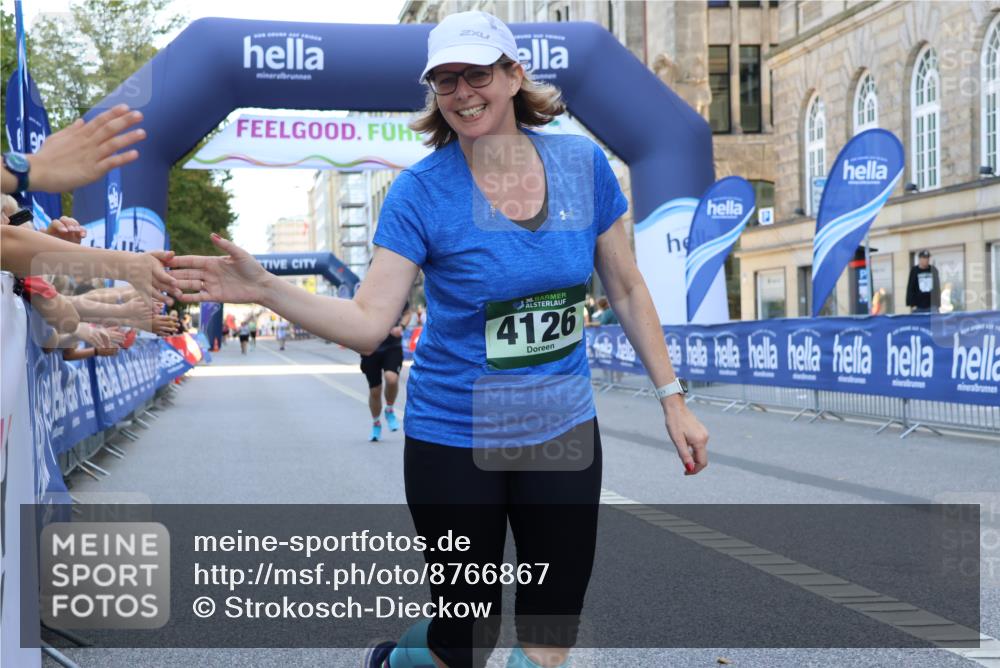 07.09.2025 - BARMER Alsterlauf Strokosch-Dieckow http://msf.ph/oto/8766867 07.09.2025 10:30:32 Ziel 3324, 3451, 6239, 6240 meine-sportfotos.de