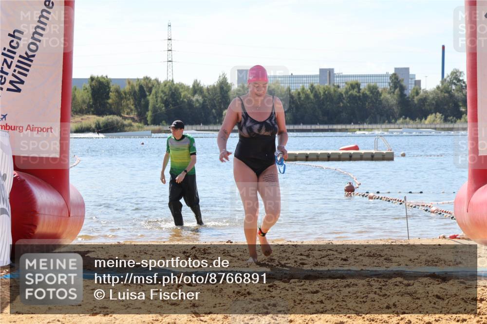 07.09.2025 - 19. Norderstedt Triathlon Luisa Fischer http://msf.ph/oto/8766891 07.09.2025 12:45:22 Schwimmen 354 meine-sportfotos.de