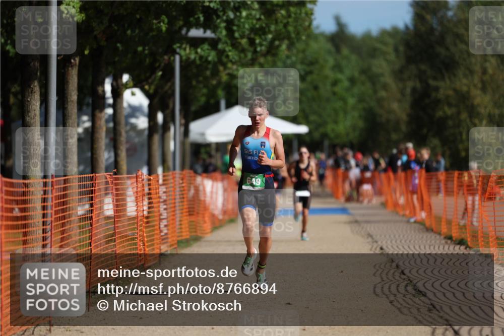 07.09.2025 - 19. Norderstedt Triathlon Michael Strokosch http://msf.ph/oto/8766894 07.09.2025 10:51:14 Laufen 68, 649, 663 meine-sportfotos.de