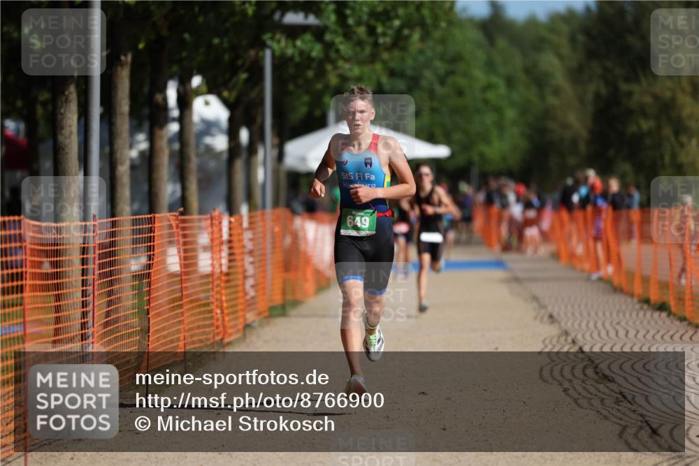 07.09.2025 - 19. Norderstedt Triathlon Michael Strokosch http://msf.ph/oto/8766900 07.09.2025 10:51:15 Laufen 68, 649, 663 meine-sportfotos.de