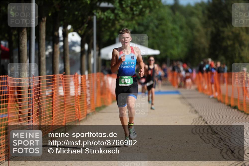 07.09.2025 - 19. Norderstedt Triathlon Michael Strokosch http://msf.ph/oto/8766902 07.09.2025 10:51:15 Laufen 68, 649, 663 meine-sportfotos.de