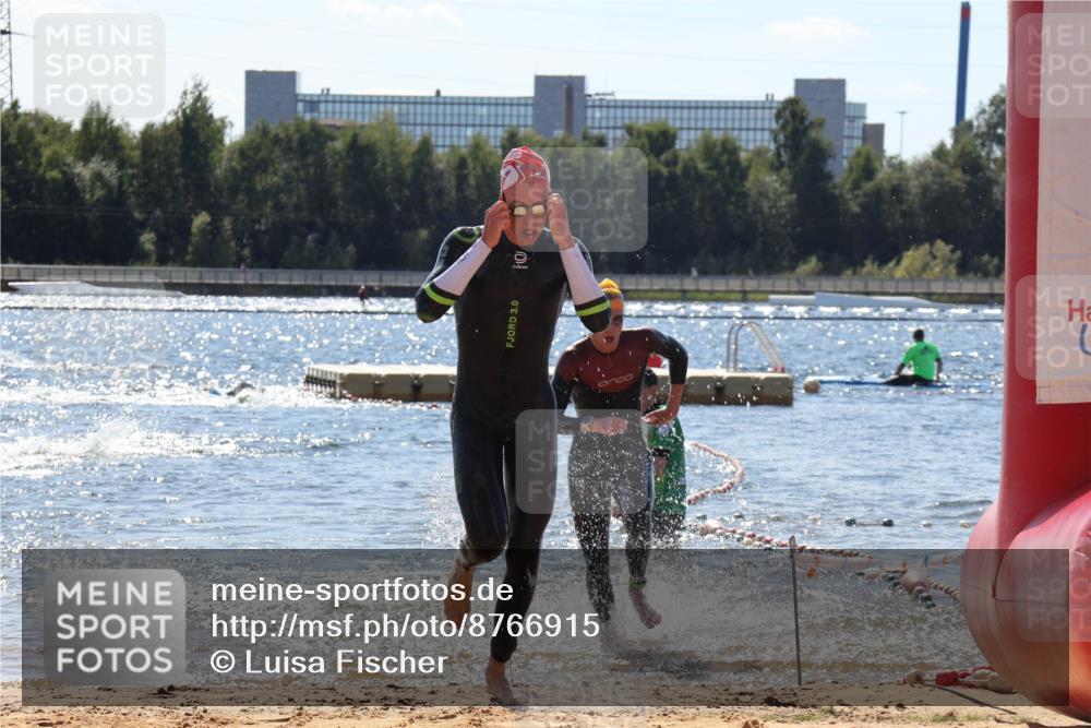 07.09.2025 - 19. Norderstedt Triathlon Luisa Fischer http://msf.ph/oto/8766915 07.09.2025 13:22:28 Schwimmen 996, 1001 meine-sportfotos.de
