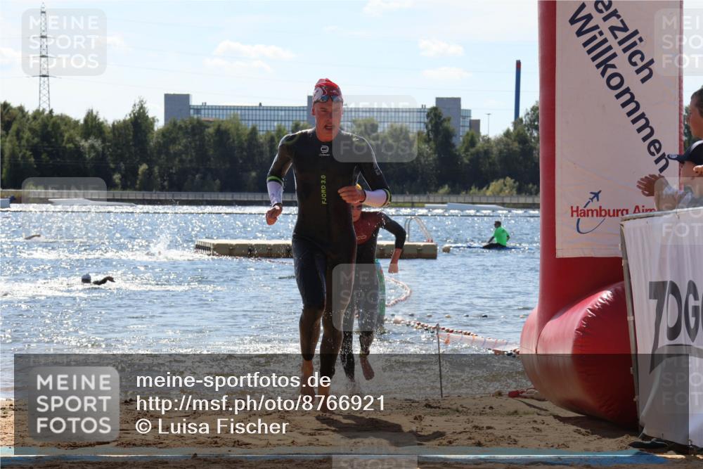 07.09.2025 - 19. Norderstedt Triathlon Luisa Fischer http://msf.ph/oto/8766921 07.09.2025 13:22:29 Schwimmen 996, 1001 meine-sportfotos.de