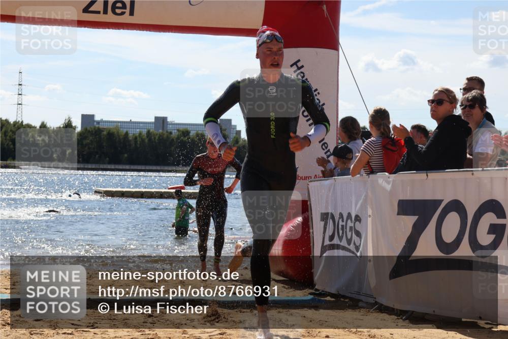 07.09.2025 - 19. Norderstedt Triathlon Luisa Fischer http://msf.ph/oto/8766931 07.09.2025 13:22:30 Schwimmen 996, 1001 meine-sportfotos.de